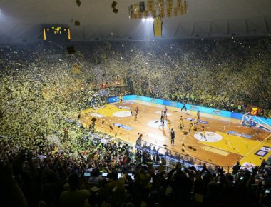 Ένταση στο «Nick Galis Hall», πέταξαν ποτήρι με καφέ στο γιατρό της ΑΕΚ